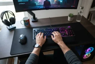 Teclado Ergonômico Gamer