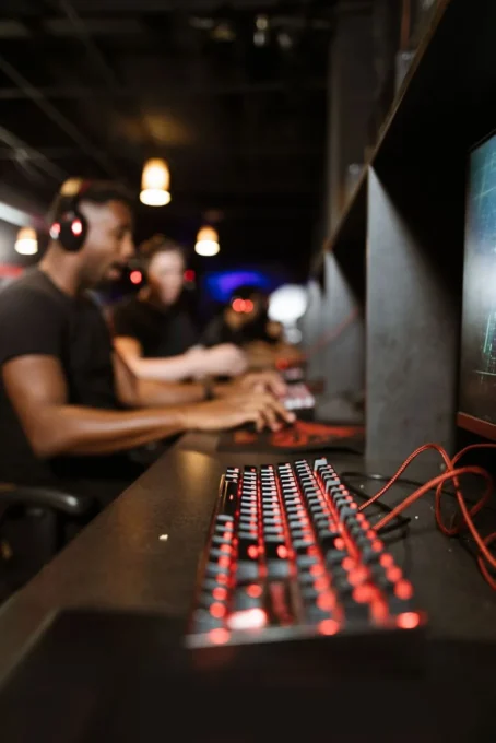 Conforto gamer que eleva sua postura