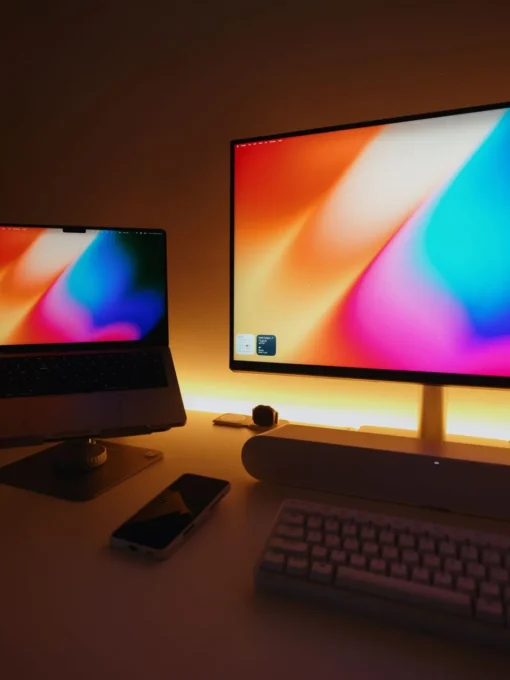 Monitor na altura certa: menos dor, mais conforto