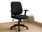 Branch Multitask: cadeira básica de escritório eleva padrão com conforto e preço acessível
